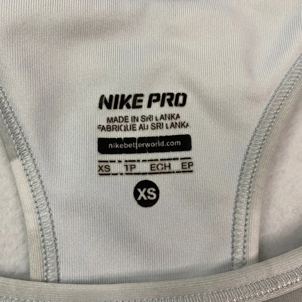 Nike Pro DRI-FIT Sports Bra Racerback Athletic Top Gray White Comfort XS EUC‎